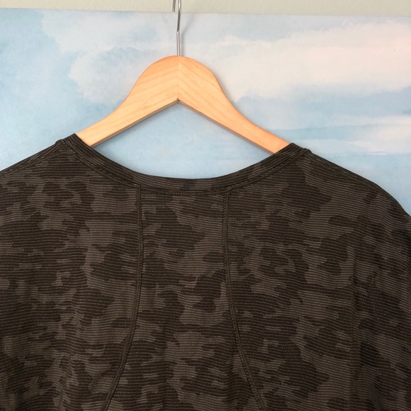 Lululemon Miles Ahead Short Sleeve Deep Camo - Picture 5 of 7